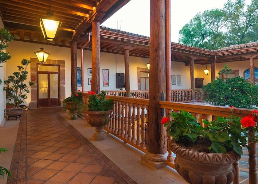 Michoacán Patzcuaro Hallway