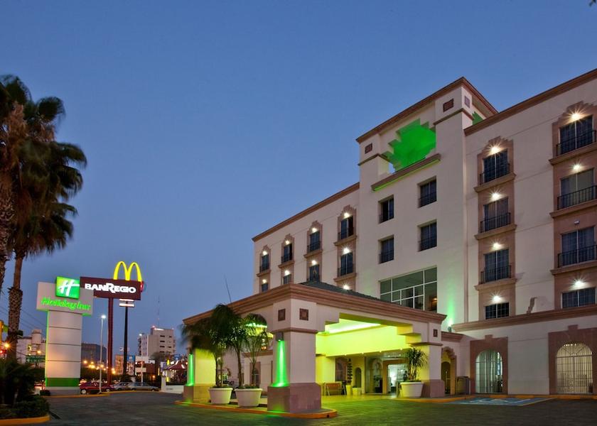  Leon Exterior Detail