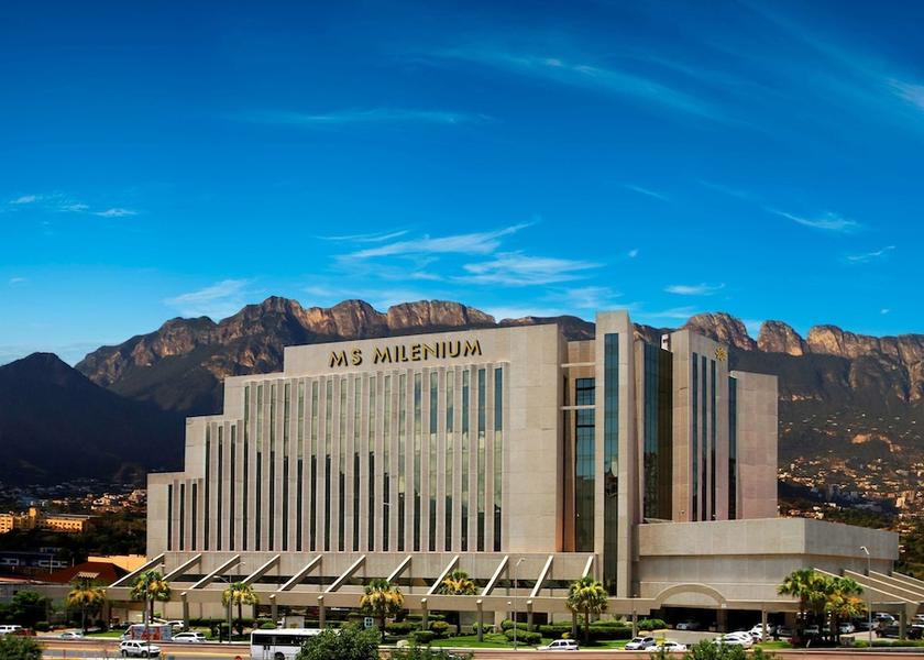  San Pedro Exterior Detail