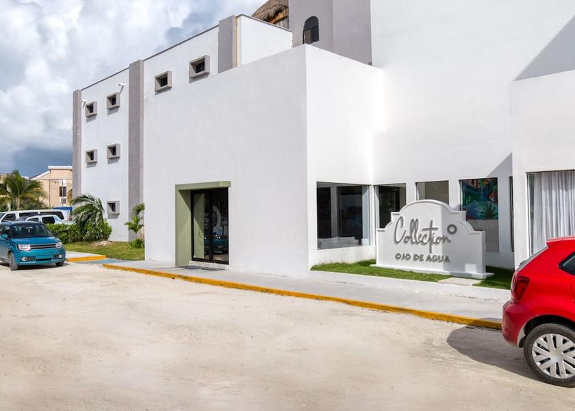 Quintana Roo Puerto Morelos Facade