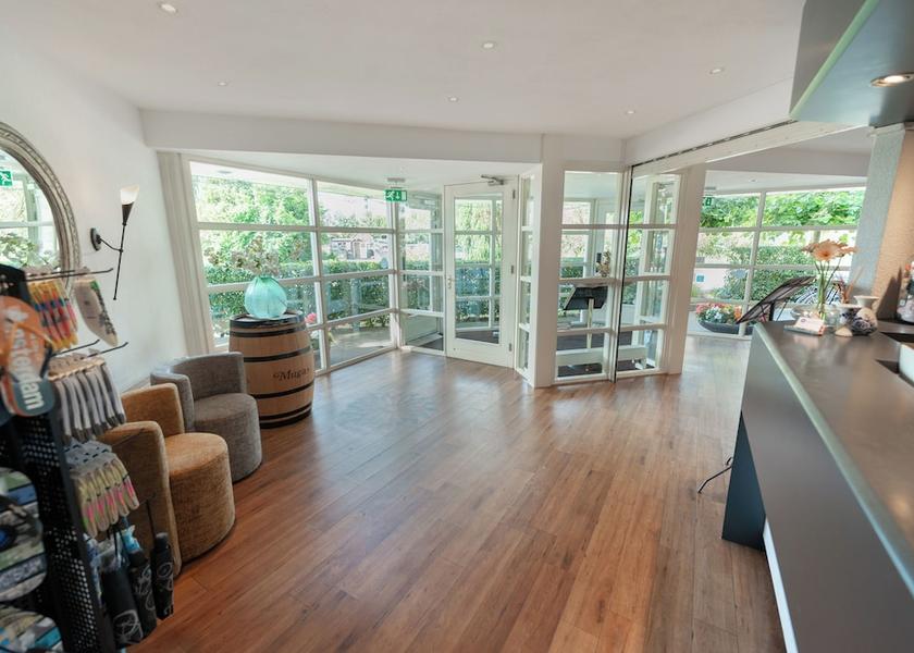 North Holland Badhoevedorp Lobby