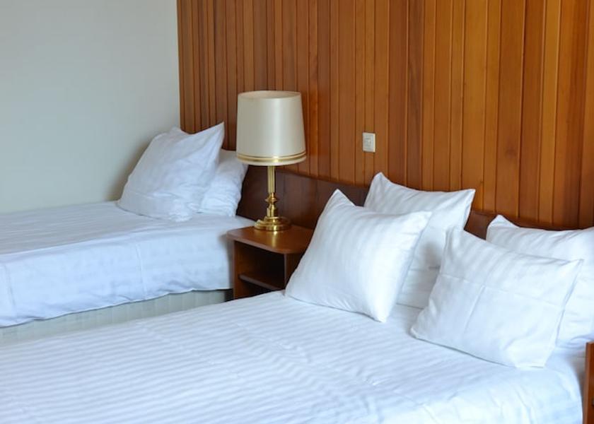 South Holland Brielle Room