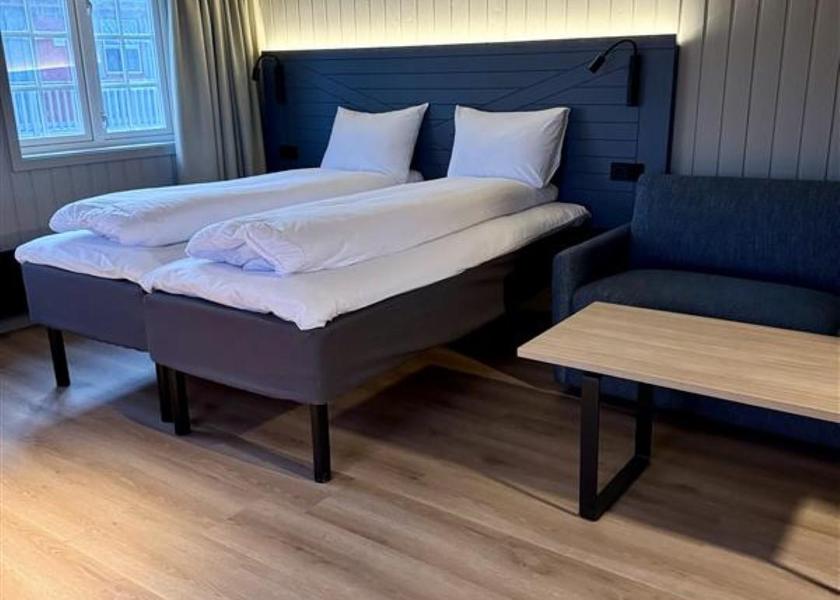 Nordland Andoy Two-Bedroom Deluxe Apartment with Harbour View