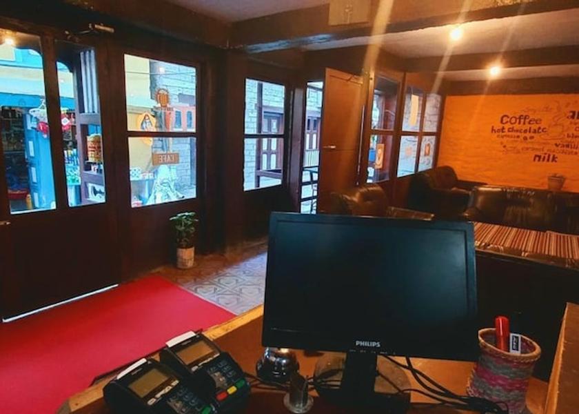 Koshi Lukla Bar (on property)