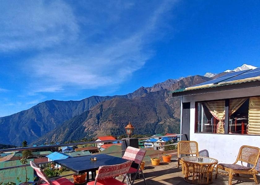 Koshi Lukla Terrace/patio