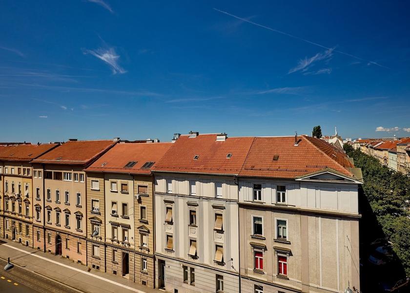  Zagreb Exterior Detail