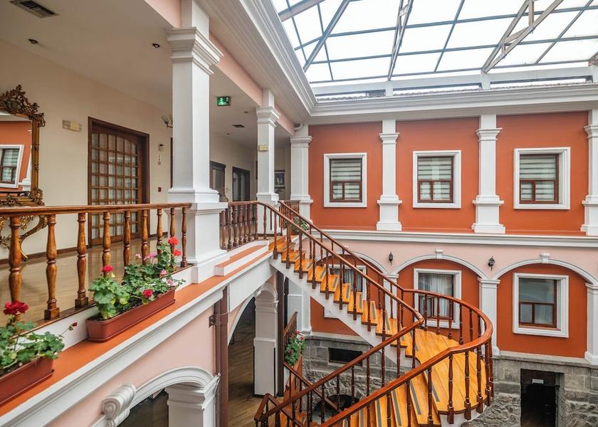 Pichincha Quito Interior detail
