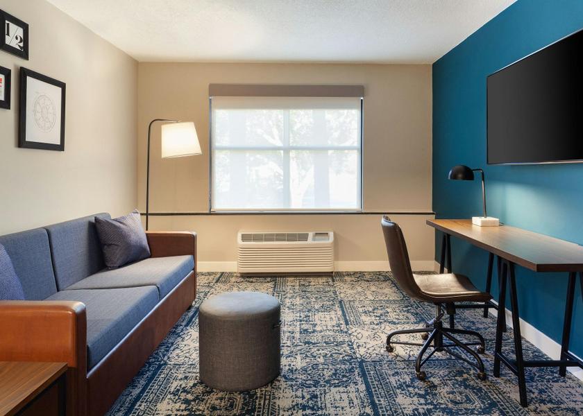 Florida Orlando Accessible, 1 Bedroom Suite, 2 Queen, Sofa Bed