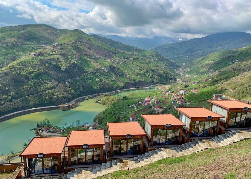 Trabzon Akçaabat Couples dining