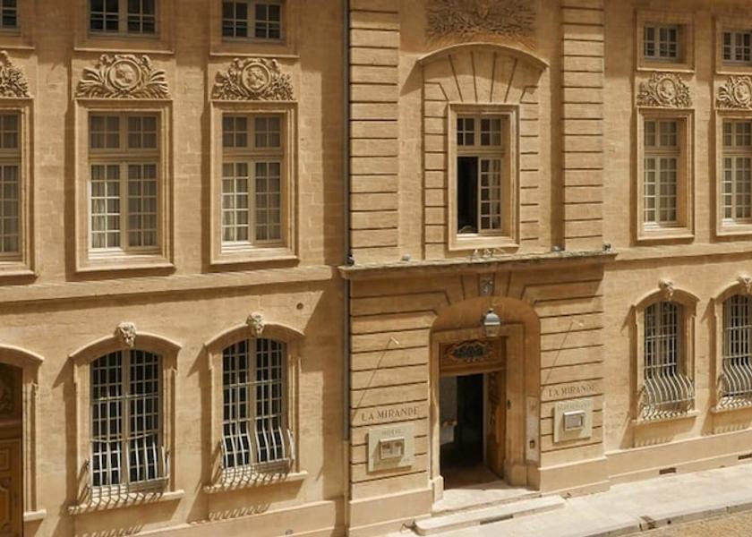 Provence - Alpes - Cote d'Azur Avignon Primary image