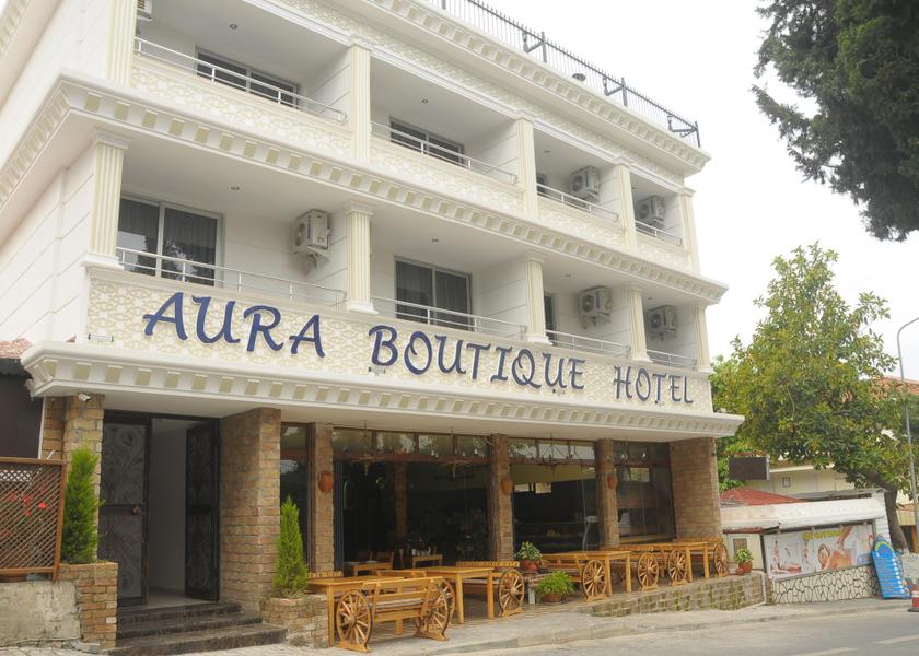  Side Hotel Exterior
