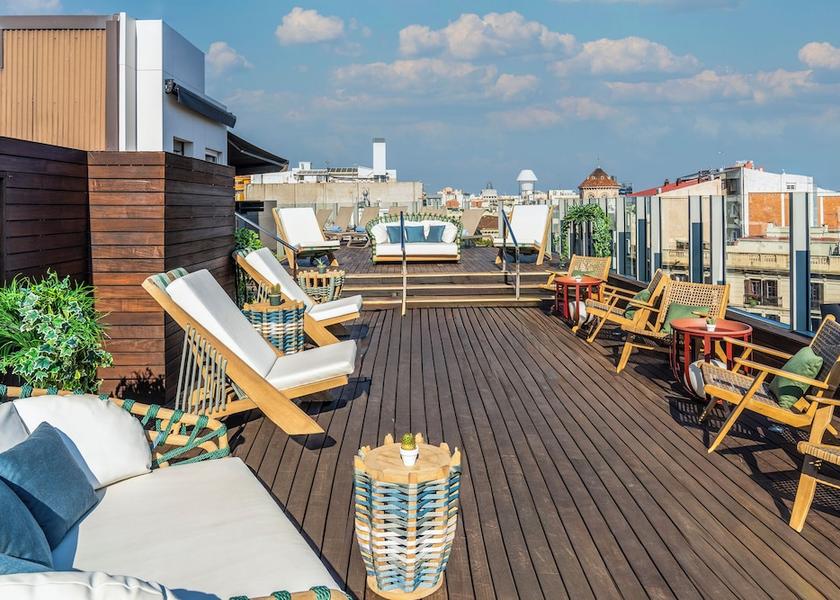 Catalonia Barcelona Rooftop pool