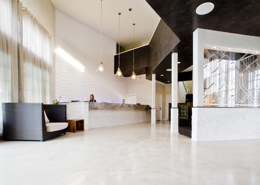 California Long Beach Lobby