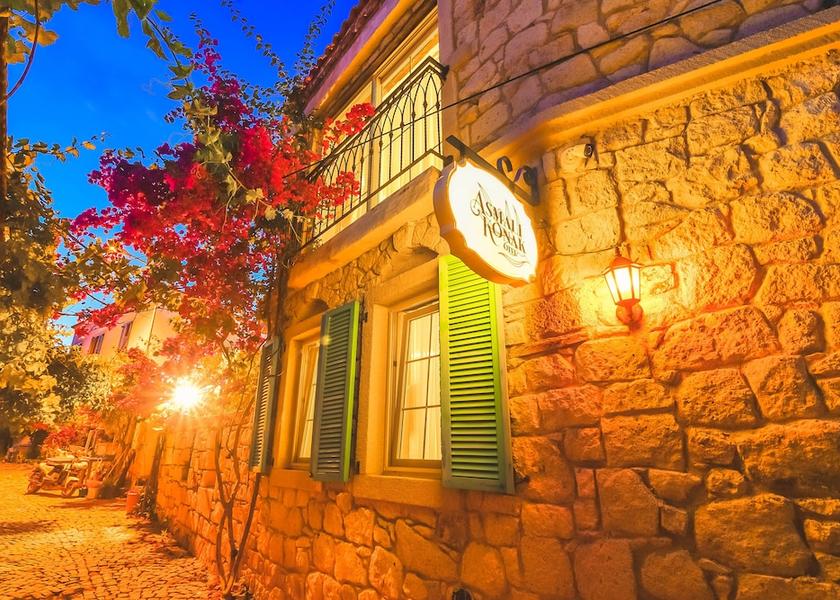 Izmir Çeşme Facade