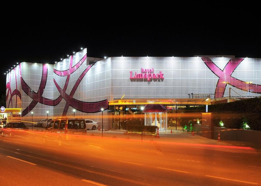 Sakarya Serdivan Front of property - evening/night