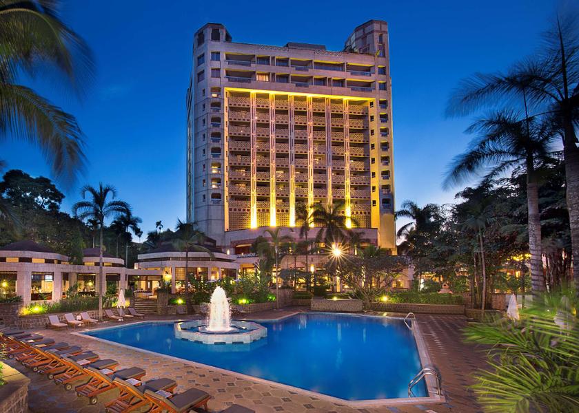  Yaounde swimming pool