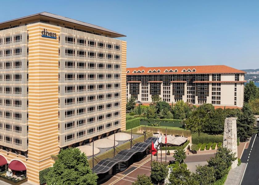  Istanbul Exterior Detail