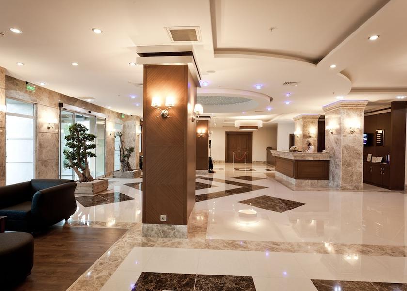  Istanbul Interior Entrance