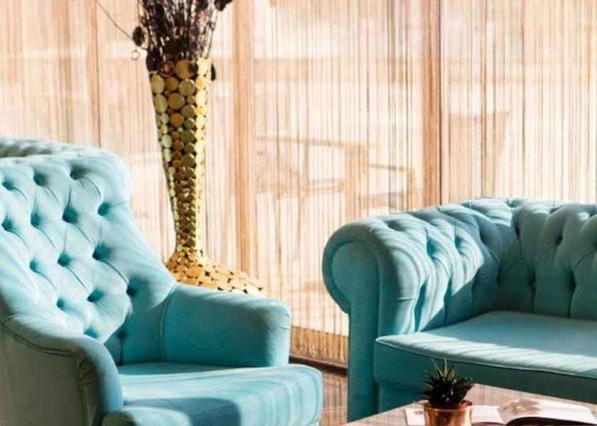 Istanbul Tuzla Lobby sitting area