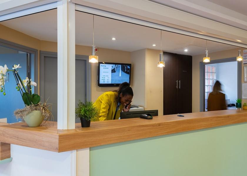 Provence - Alpes - Cote d'Azur Le Cannet Reception