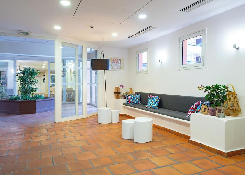 Provence - Alpes - Cote d'Azur Le Cannet Lobby