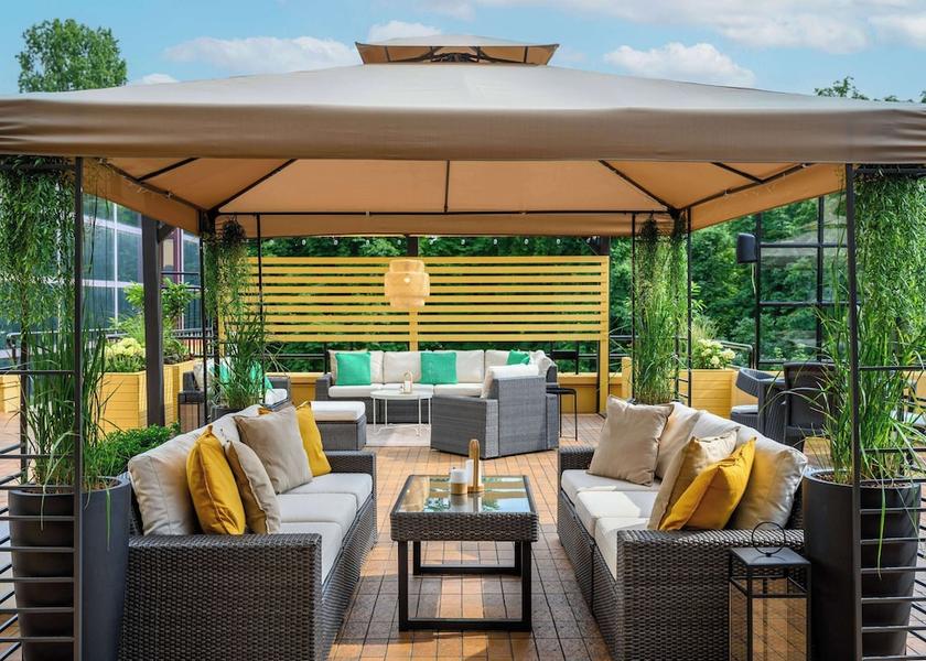  Budapest Bar (on property)