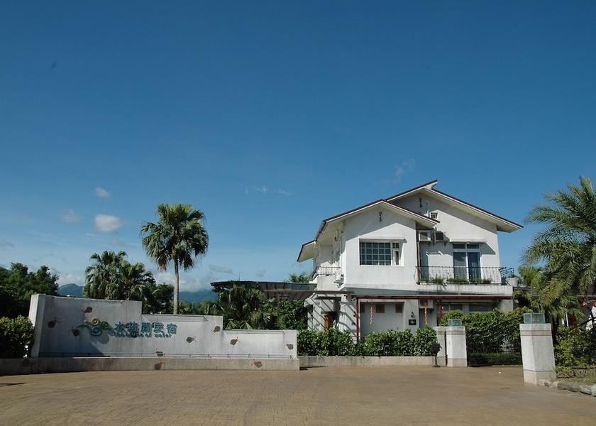 Yilan County Dongshan Property entrance