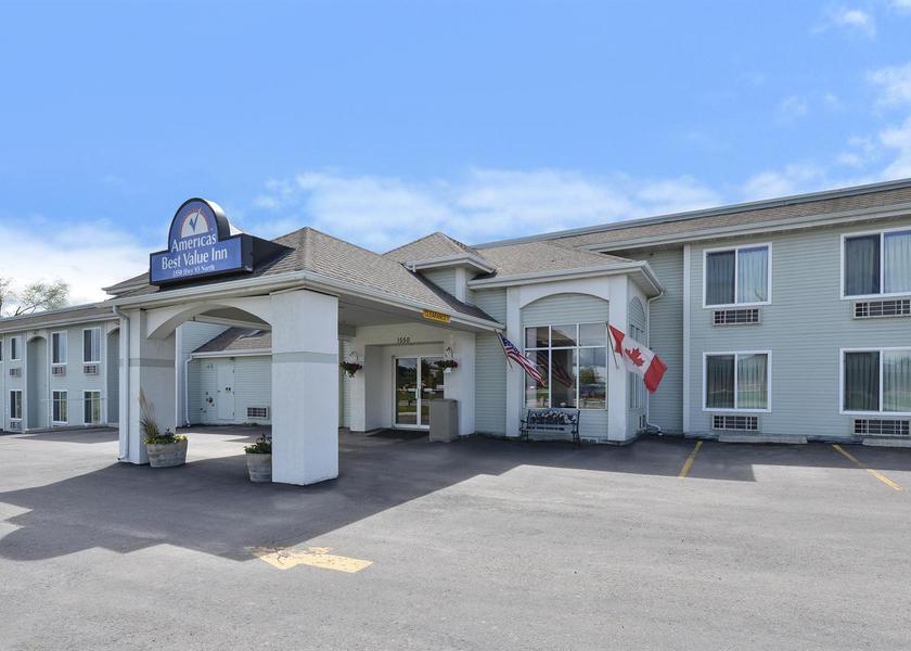 Montana Kalispell Hotel Exterior