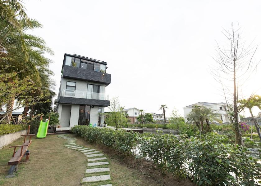 Yilan County Dongshan Facade