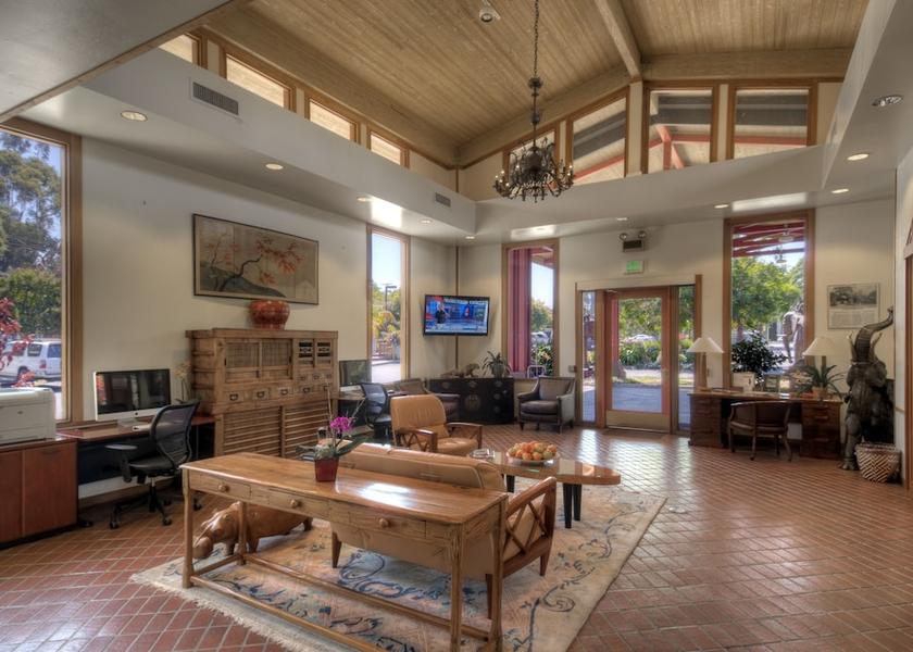 California Palo Alto Lobby sitting area
