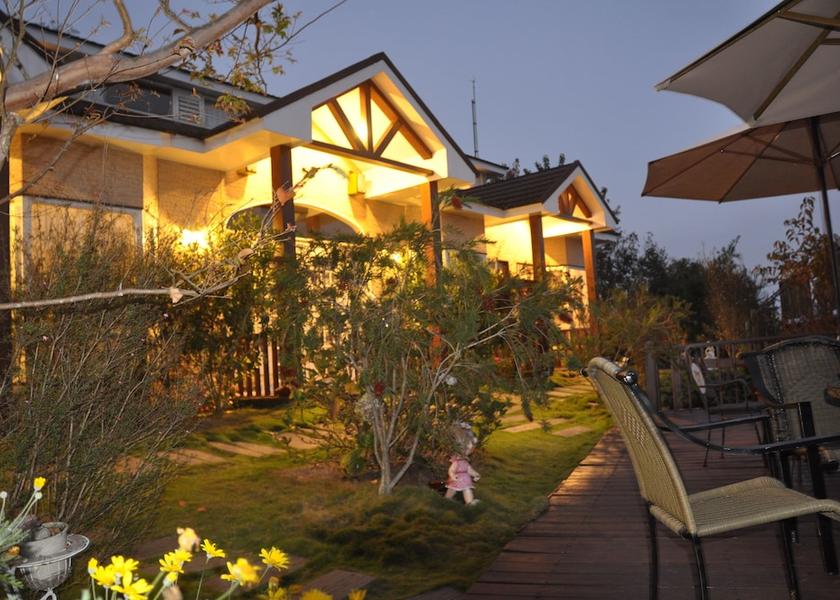Nantou County Ren'ai Courtyard
