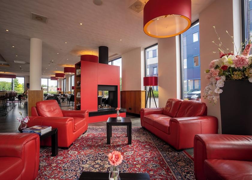 Friesland Leeuwarden Lobby sitting area