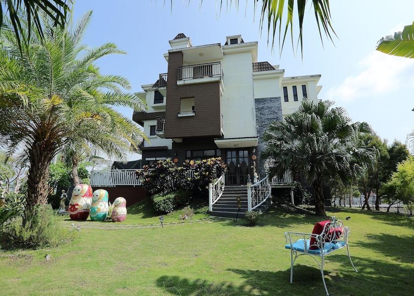 Yilan County Dongshan Facade