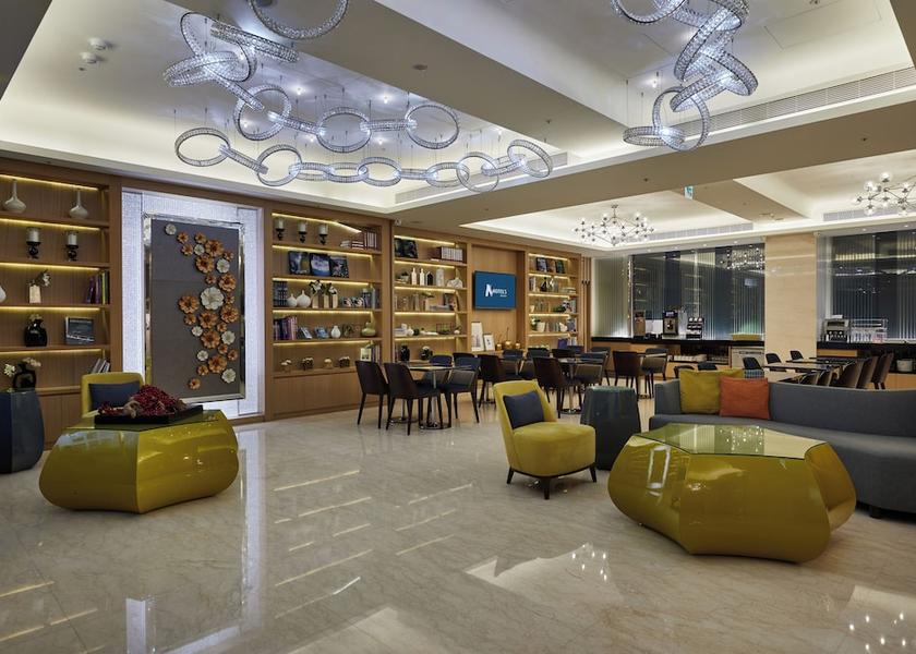  Taipei Lobby sitting area