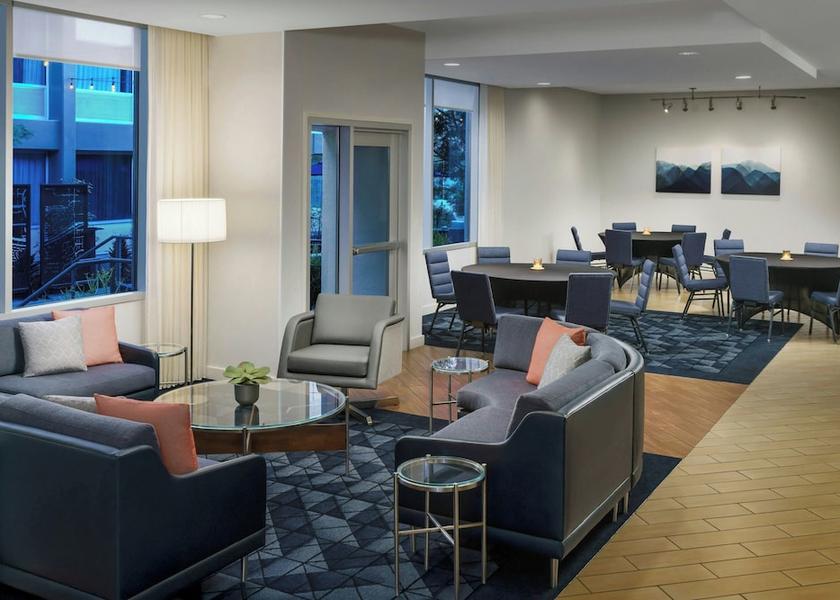 California Woodland Hills Meeting facility
