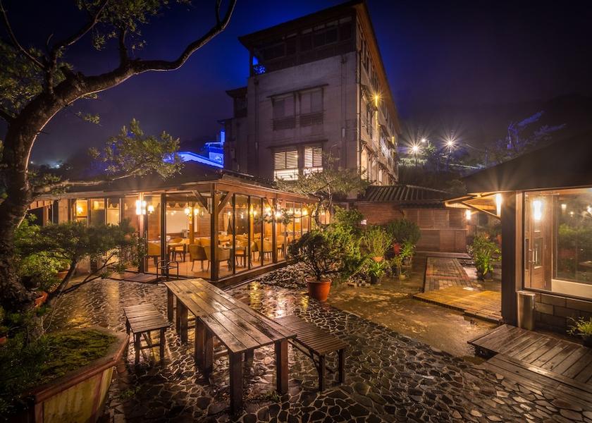  New Taipei City Courtyard