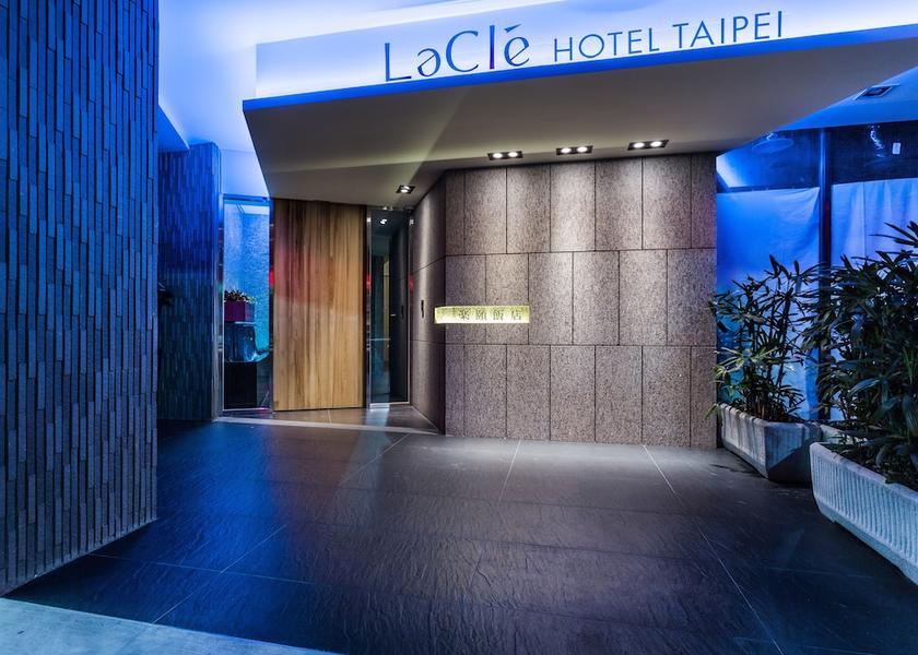  New Taipei City Front of property - evening/night