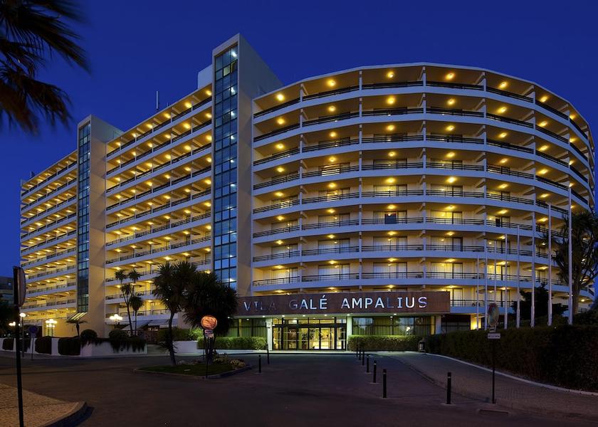 Faro Loulé Front of property - evening/night