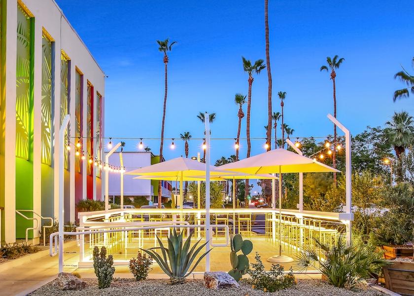 California Palm Springs Outdoor dining