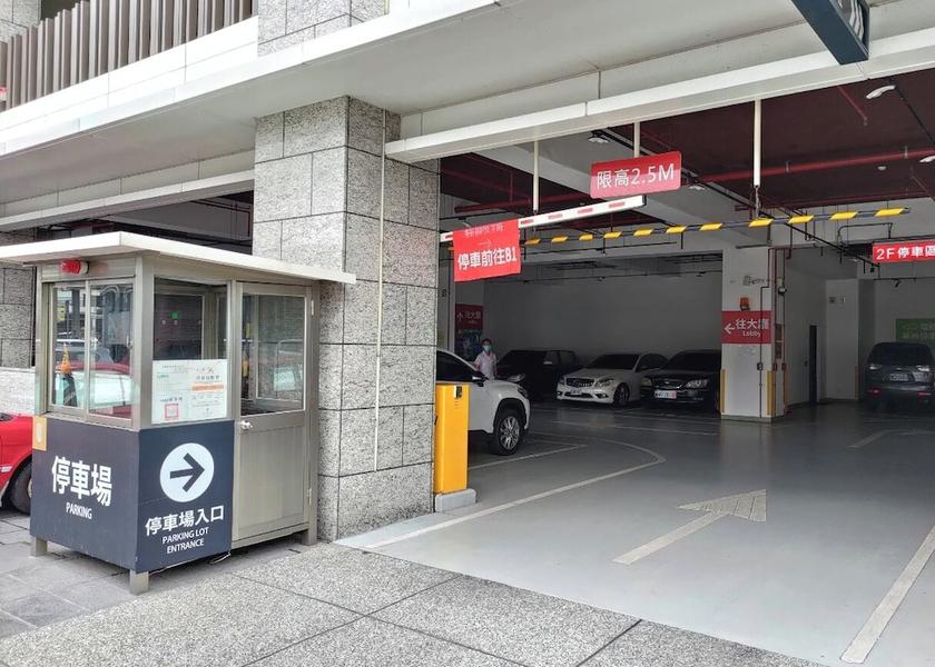 Yilan County Yilan Parking
