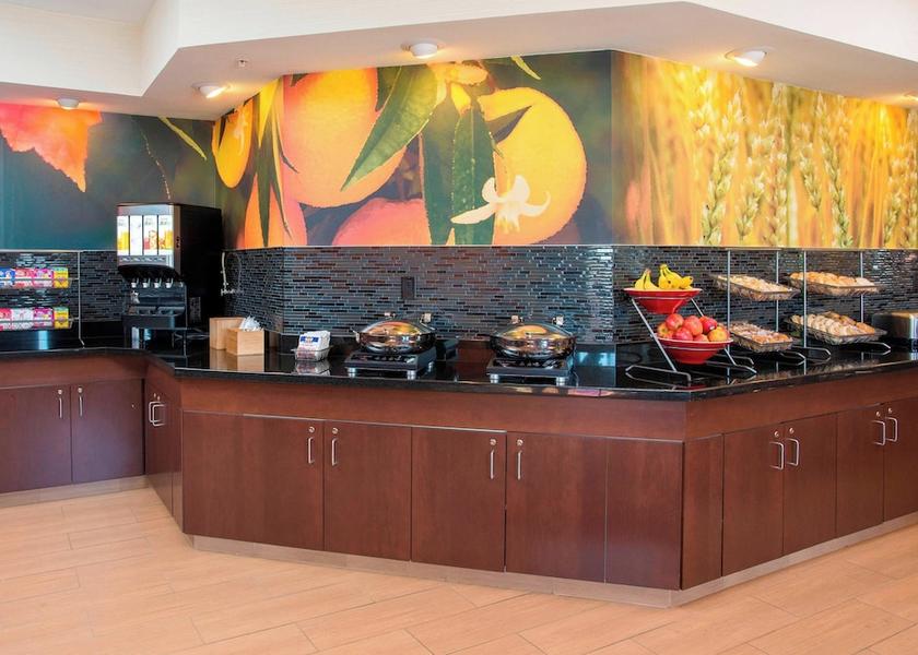 Illinois Peru Breakfast buffet