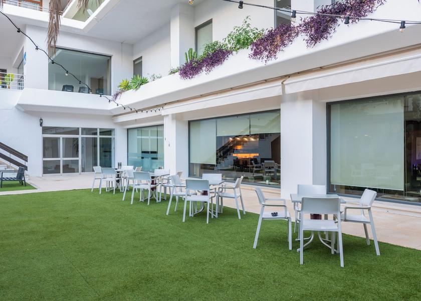Andalusia Torremolinos Terrace/patio