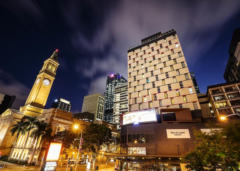 Queensland Brisbane Front of property - evening/night