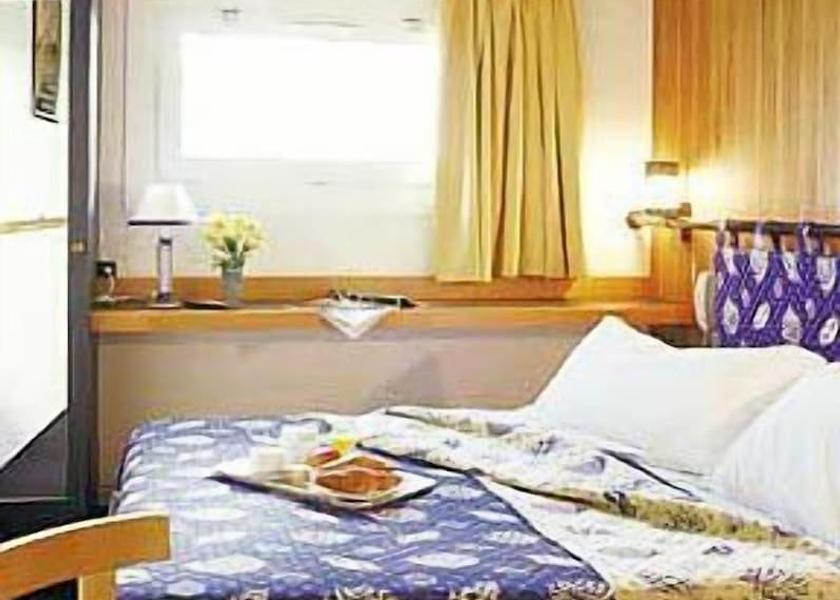 Normandy Saint-Etienne-du-Rouvray Room