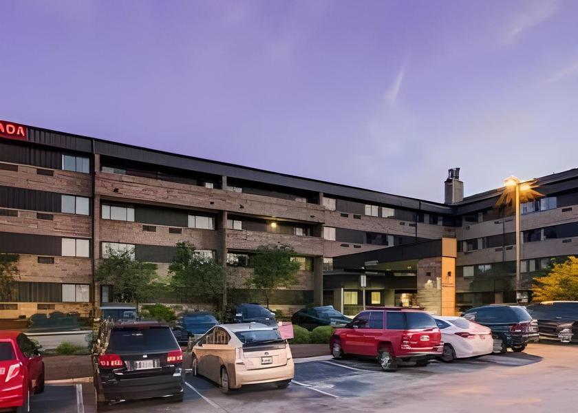 Indiana Indianapolis Hotel Exterior