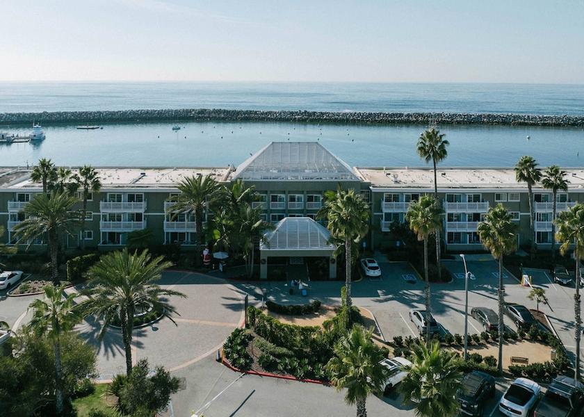 California Redondo Beach Exterior Detail