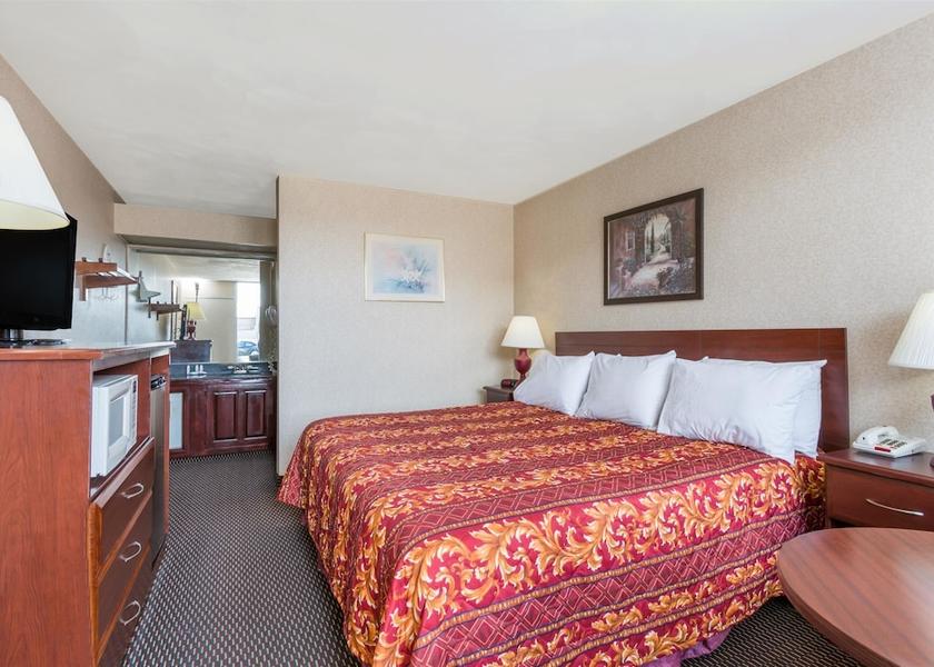 Virginia Norfolk Room