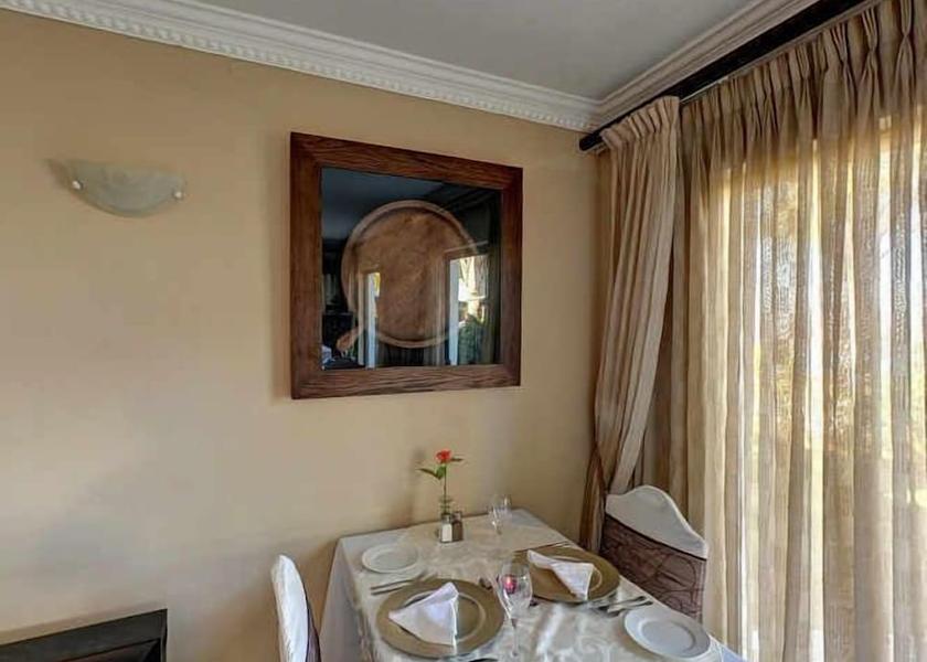 North West Hartbeespoort Interior Entrance