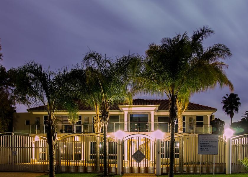 North West Hartbeespoort Facade