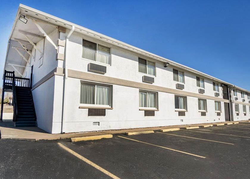 Kansas Dodge City Exterior Detail